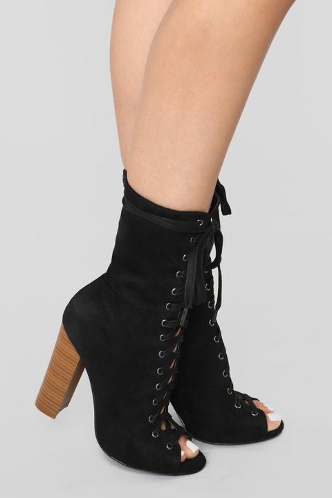 Calf A Heart Booties - Black