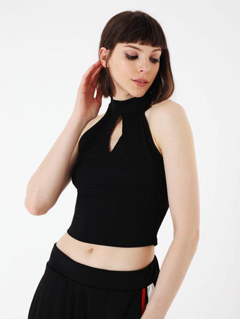 Halter Crop Con Oblò Nero