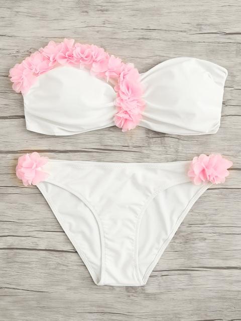 Conjunto De Bikini Con Aplicación De Flor