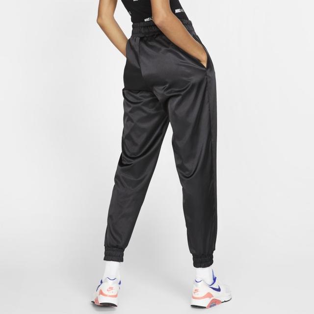 nike air tracksuit bottoms womens