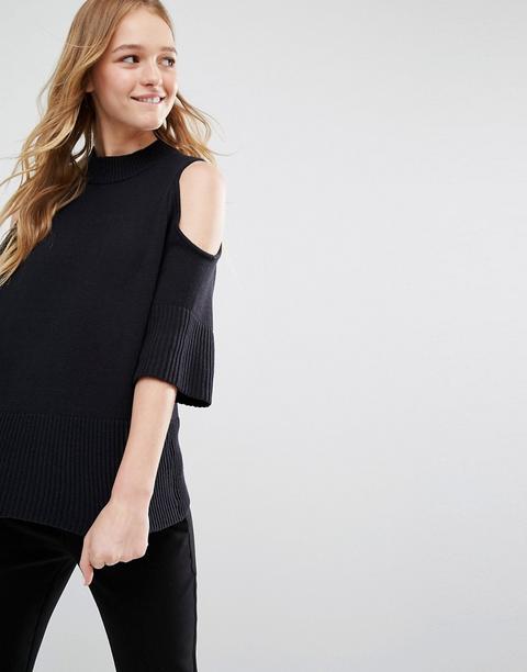Jersey Con Hombros Descubiertos En Tejido Ligero De Monki