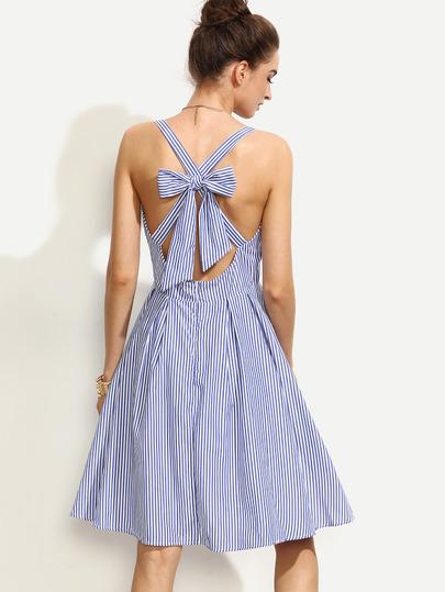 Vestito A Strisce Smanicato Incrociato Indietro - Blu