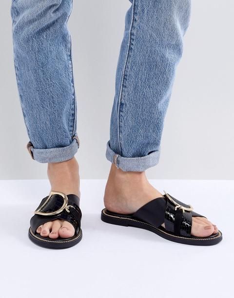 Sandalias Con Diseño Cruzado En La Parte Delantera Y Detalle De Anilla En D De River Island