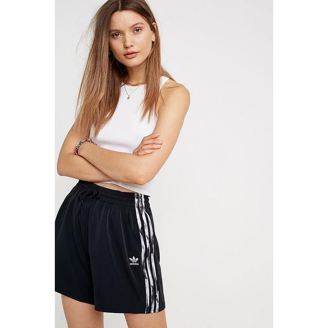 urban outfitters adidas shorts