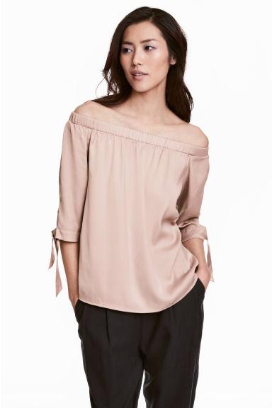 Top A Spalle Scoperte In Satin