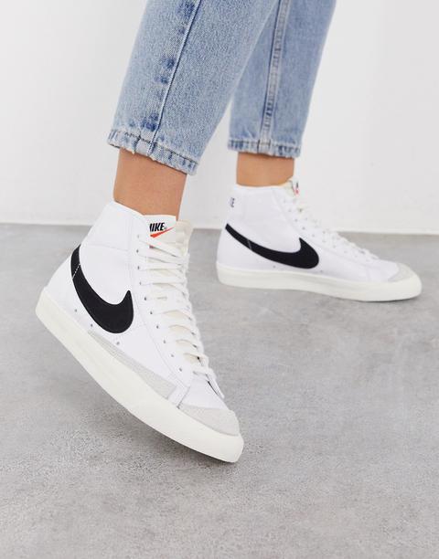 Nike Blazer Mid '77 Trainers In White/black