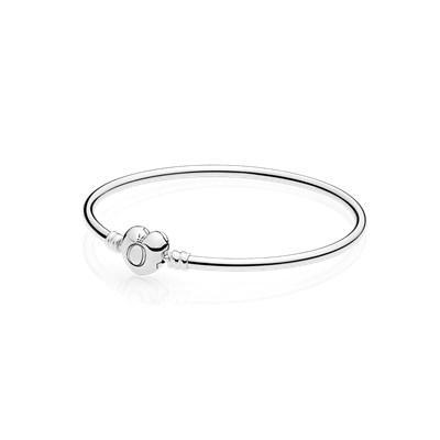 Bracciale Rigido In Argento Con Chiusura A Cuore