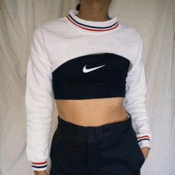 Sudadera Crop White Sleeve