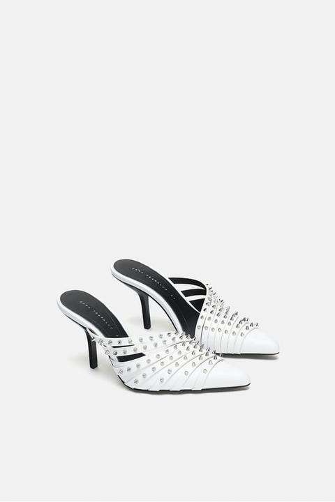 Mule Tacón Tachas