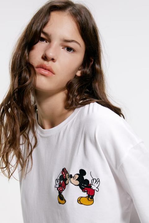 Camiseta Bordado Mickey Y Minnie Mouse ©disney de Zara en 21