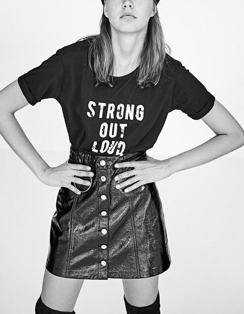 Camiseta Strong Out Loud