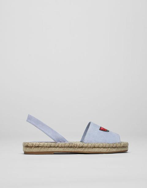 Scarpa In Iuta Aperta Sul Tallone Con Toppe