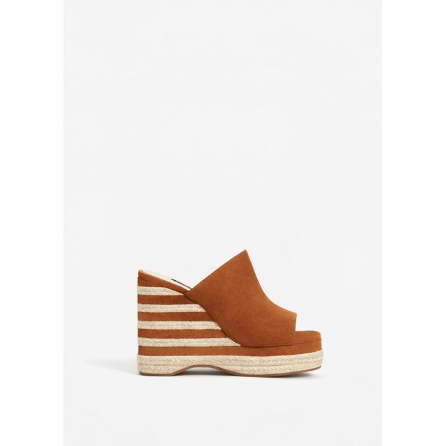 Cuña Piel Esparto from Mango Outlet on 21 Buttons
