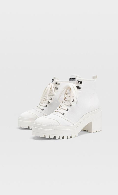 Botines Tacón Tejido Suela Track de Stradivarius en 21 Buttons