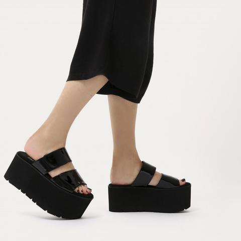 Tyra Velcro Strap Extreme Flatform Sandals Black Patent