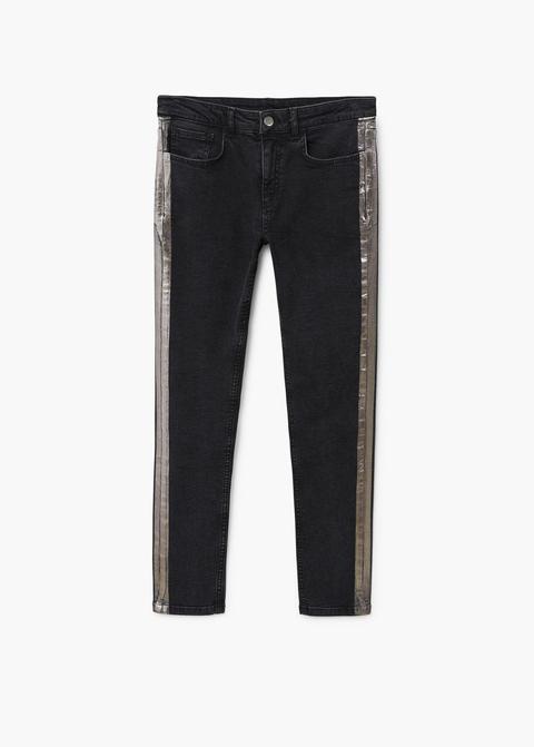 Jeans Ribetes Metálicos