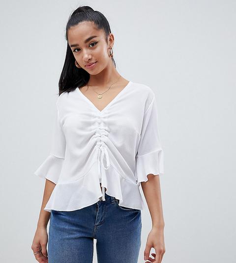 Boohoo Petite - Top Con Ruches E Maniche A Volant - Bianco