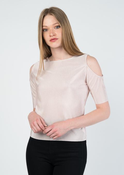 Roundneck T-shirt With Discovered Shoulders