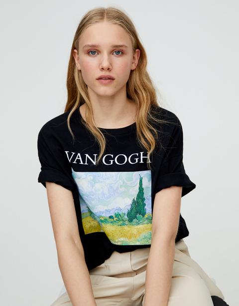 Maglietta Cipressi Di Van Gogh from Pull and Bear on 21 Buttons