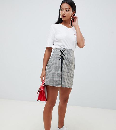 Falda Con Detalle De Cordones Y Diseño A Cuadros De Boohoo Petite