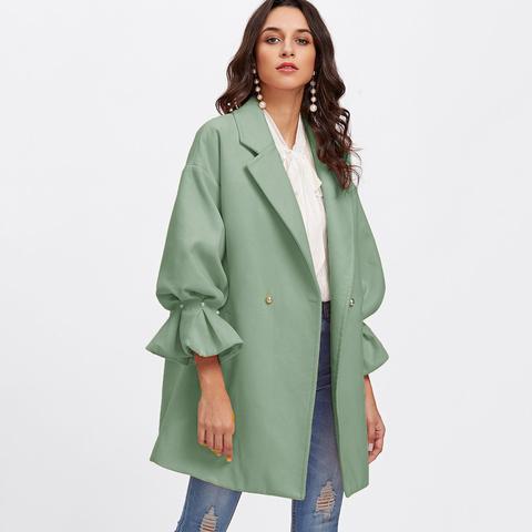 Cappotto Con Spalle Cadenti Con Perle E Raccolta