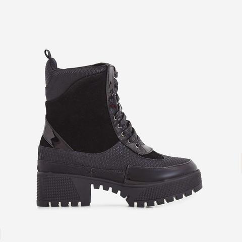 Commander Chunky Sole Lace Up Ankle Boot In Black