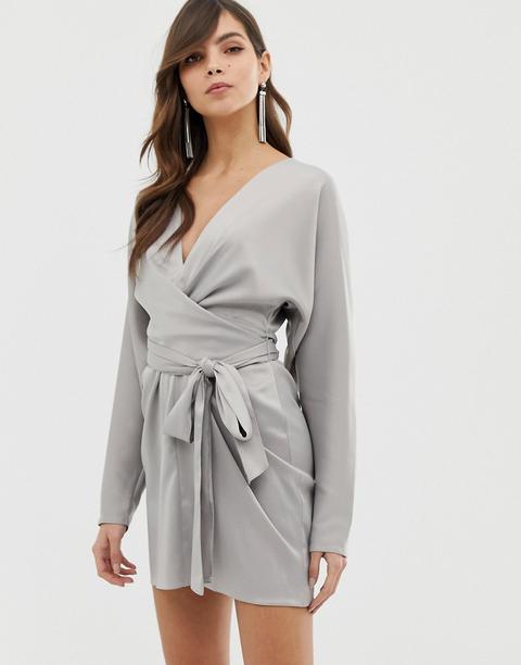 Asos Design - Robe Courte En Satin Avec Manches Chauve-souris Et Taille Croisée