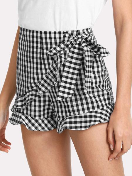 Short De Cuadros Con Volantes