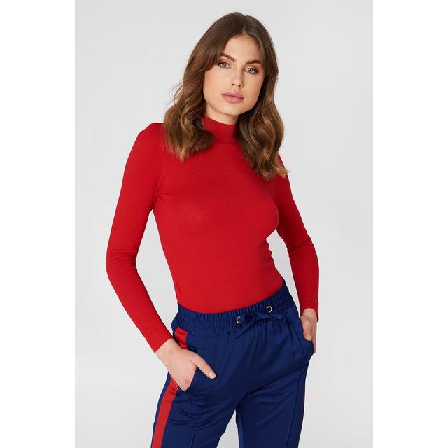 tight turtleneck shirt