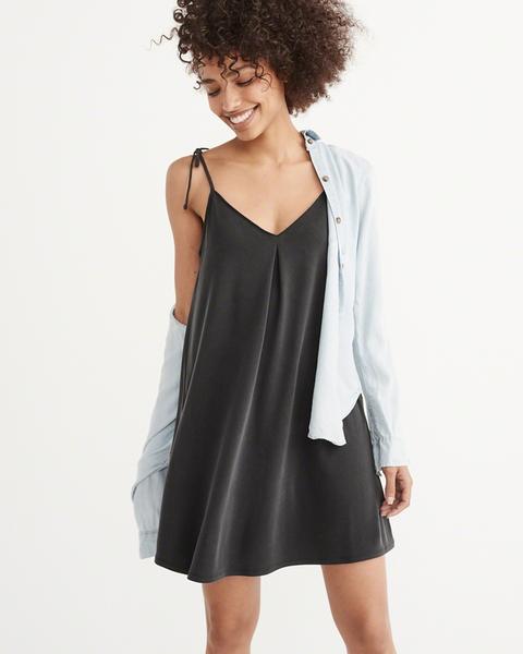 Vestido Con Vuelo Y Hombros Anudados