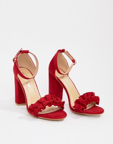 Sandalias De Tacón Cuadrado Con Volante En Rojo De Prettylittlething