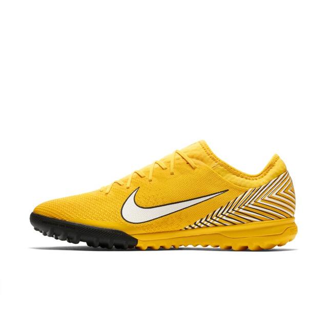 neymar jr yellow shoes