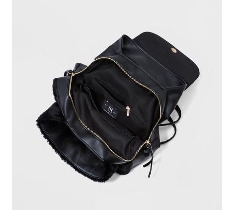 Under One Sky Gigi Faux Fur Backpack - Black de Target en 21 Buttons