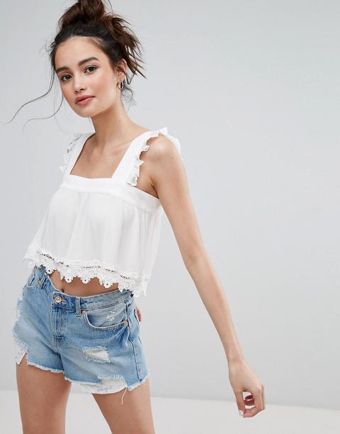 Top Corto Con Volante De Croché En Las Mangas De Croché De Pull&bear