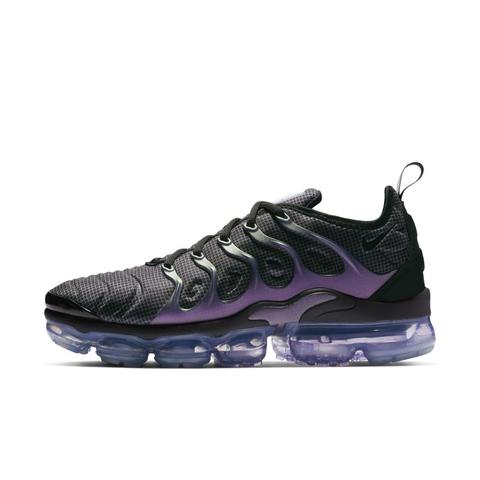 black vapormax plus men's