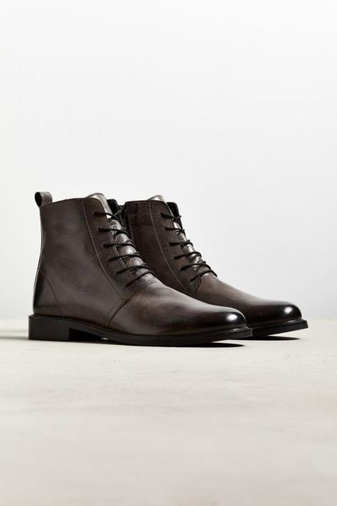 urban outfitters combat boots