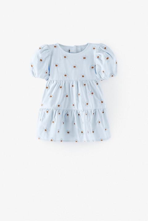 Robe Brodée À Marguerites