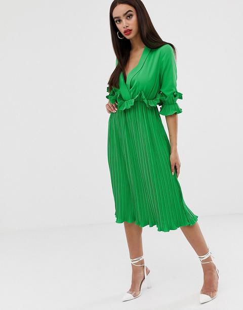 Vestido Midi Verde Plisado Con Ribete De Volantes De Prettylittlething