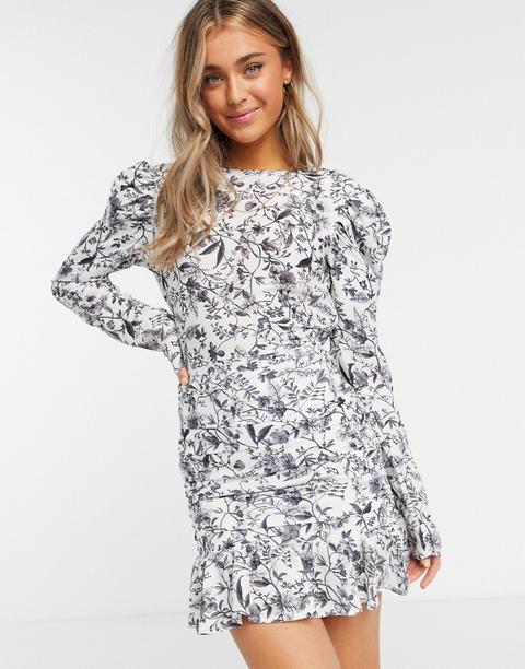 Vestido Skater Con Espalda Abierta, Volantes Y Estampado Floral En Negro Exclusivo De In The Style X Lorna Luxe-multicolor